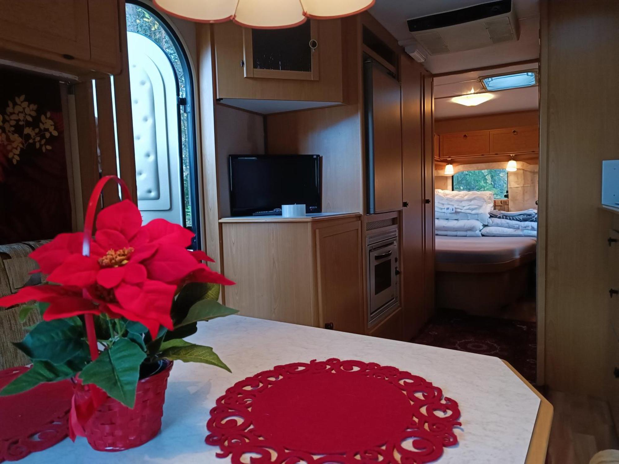 Santa'S Winter Caravan-Kabe Royal Rovaniemi Extérieur photo